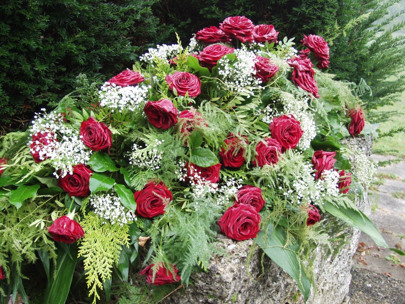 funeraire-ST MARTIN DU VAR-min_roses-61203